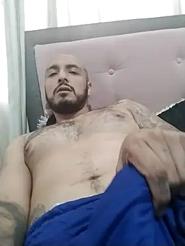 KenllyH online show from 12-01-24, 10:32