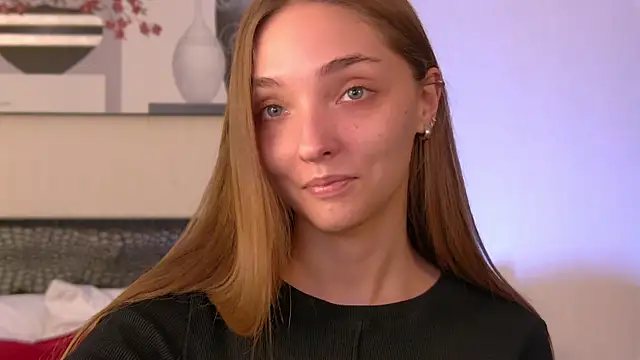 VirginieCruz online show from 10-23-25, 06:02