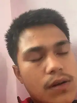 Snapshot of Hullax chatting on 02-07-26, 03:43 Hullax online show from 02-07-26, 03:43