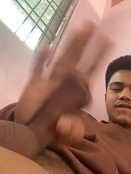 Snapshot of Hullax chatting on 02-28-26, 03:51 Hullax online show from 02-28-26, 03:51