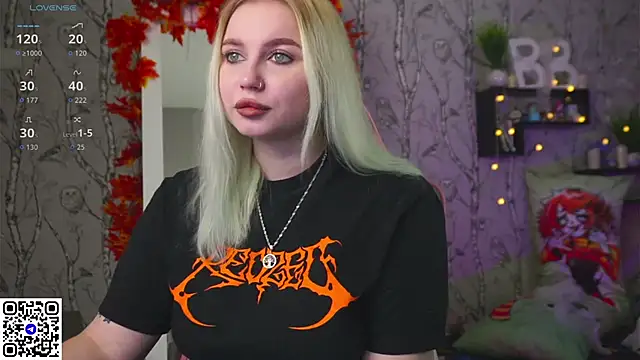 Moon Valkyrie online show from 11-11-25, 08:47