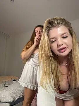 Snapshot of OdriOlsens chatting on 12-22-25, 02:14 OdriOlsens online show from 12-22-25, 02:14