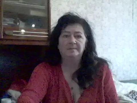 Snapshot of GypsiQueen2 chatting on 02-13-25, 01:59 GypsiQueen2 online show from 02-13-25, 01:59