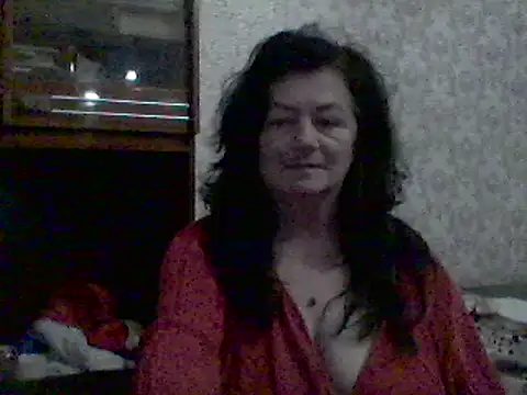Snapshot of GypsiQueen2 chatting on 02-13-25, 08:34 GypsiQueen2 online show from 02-13-25, 08:34