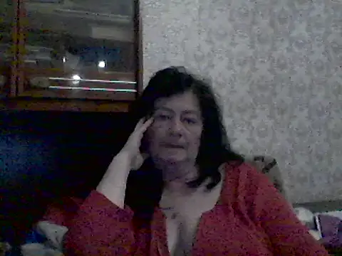 Snapshot of GypsiQueen2 chatting on 02-14-25, 10:14 GypsiQueen2 online show from 02-14-25, 10:14