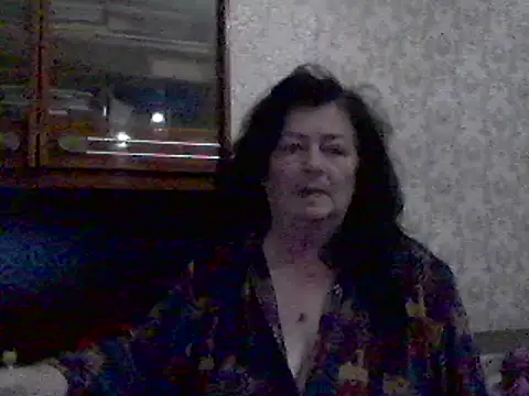 Snapshot of GypsiQueen2 chatting on 02-18-25, 05:21 GypsiQueen2 online show from 02-18-25, 05:21