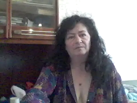 Snapshot of GypsiQueen2 chatting on 02-19-25, 01:17 GypsiQueen2 online show from 02-19-25, 01:17