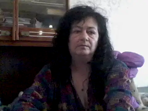 Snapshot of GypsiQueen2 chatting on 02-20-25, 01:30 GypsiQueen2 online show from 02-20-25, 01:30