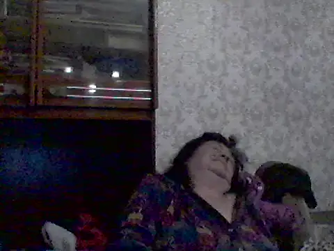 Snapshot of GypsiQueen2 chatting on 02-21-25, 06:07 GypsiQueen2 online show from 02-21-25, 06:07