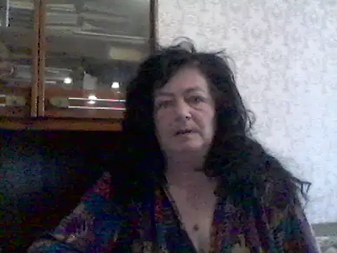 Snapshot of GypsiQueen2 chatting on 02-21-25, 09:34 GypsiQueen2 online show from 02-21-25, 09:34