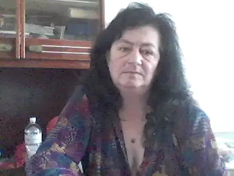 Snapshot of GypsiQueen2 chatting on 03-06-25, 10:52 GypsiQueen2 online show from 03-06-25, 10:52