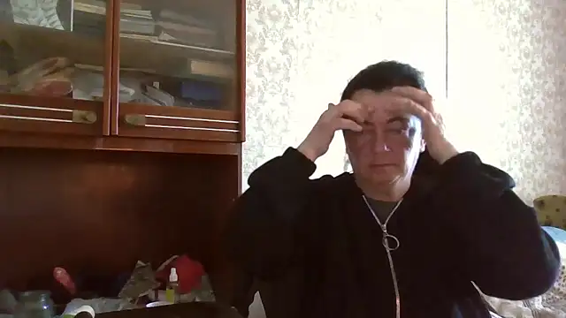 GypsiQueen2 online show from 11-02-25, 06:27