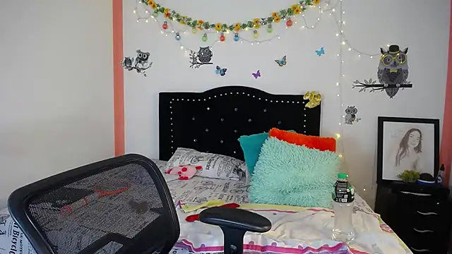 naughty girl 4u online show from 03-13-25, 11:05