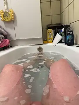 David19932908 online show from 02-11-25, 04:24