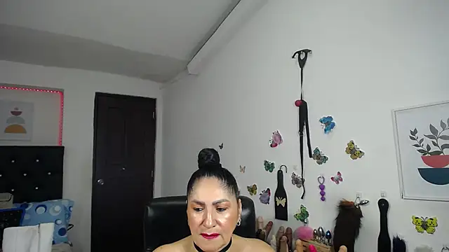 Snapshot of mature_bigboobs10 chatting on 10-30-25, 03:30 mature bigboobs10 online show from 10-30-25, 03:30