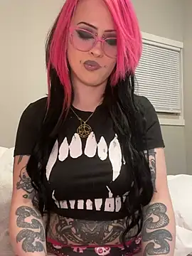 MissRomero online show from 01-12-25, 02:14