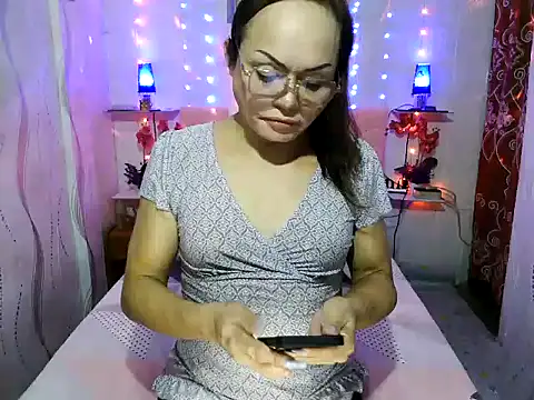 UrAsianPrincessDanie online show from 12-06-24, 11:33