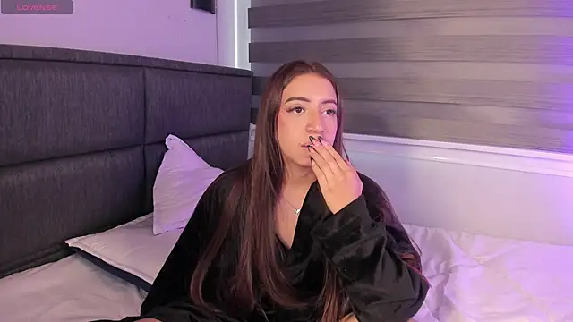 Snapshot of MERIDA_TAYLOR chatting on 02-05-25, 06:48 MERIDA TAYLOR online show from 02-05-25, 06:48