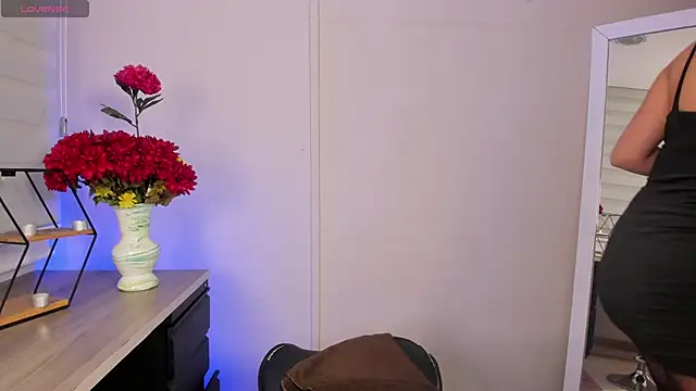 Snapshot of MERIDA_TAYLOR chatting on 03-03-25, 12:58 MERIDA TAYLOR online show from 03-03-25, 12:58