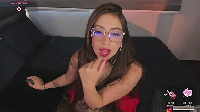 Snapshot of MERIDA_TAYLOR chatting on 03-21-25, 04:29 MERIDA TAYLOR online show from 03-21-25, 04:29