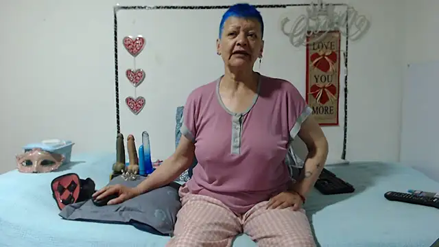 loquitaqueen011 online show from 11-26-25, 02:40