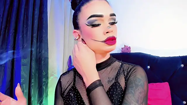 lesly xx online show from 10-31-25, 03:07