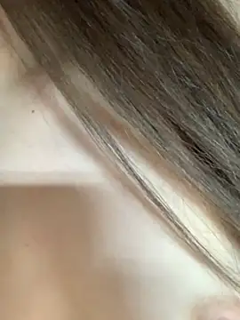 Snapshot of MiaBlossom chatting on 12-28-24, 08:25 MiaBlossom online show from 12-28-24, 08:25