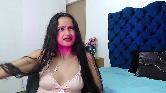 Snapshot of Lili666_ chatting on 10-27-25, 03:21 Lili666 online show from 10-27-25, 03:21