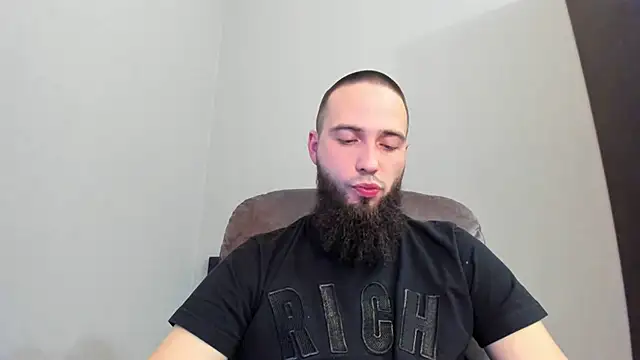 Snapshot of A_____________ chatting on 02-11-25, 06:55 A online show from 02-11-25, 06:55