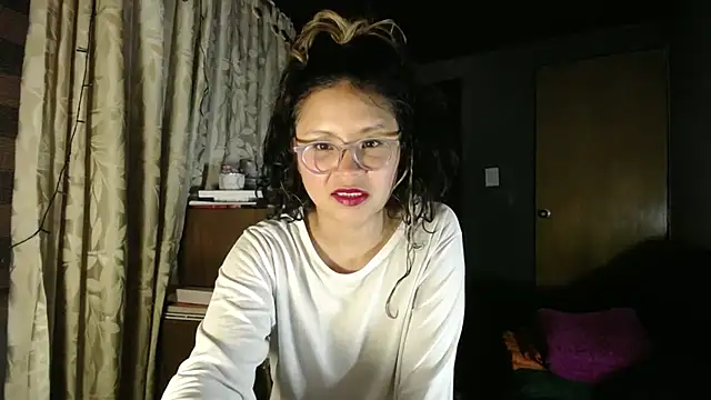 Hathorlove online show from 11-27-25, 02:57