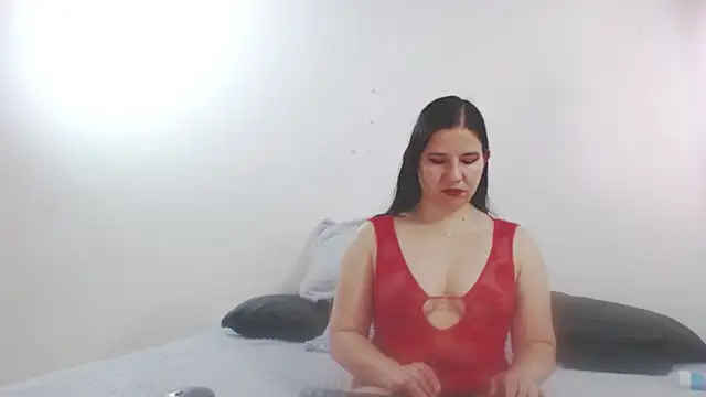 zohe  online show from 10-16-25, 02:40