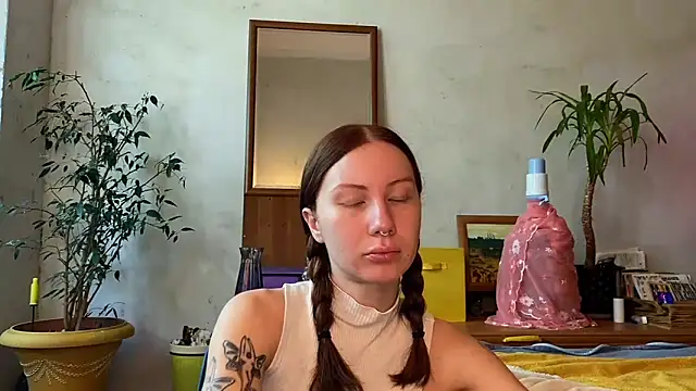 Snapshot of elfess chatting on 09-09-25, 07:08 elfess online show from 09-09-25, 07:08