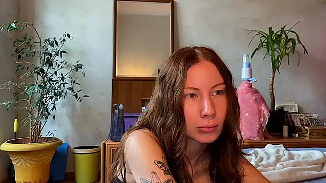 Snapshot of elfess chatting on 09-15-25, 10:04 elfess online show from 09-15-25, 10:04