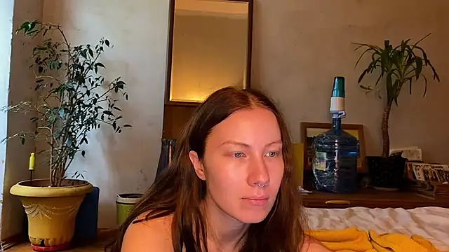 Snapshot of elfess chatting on 09-24-25, 10:40 elfess online show from 09-24-25, 10:40