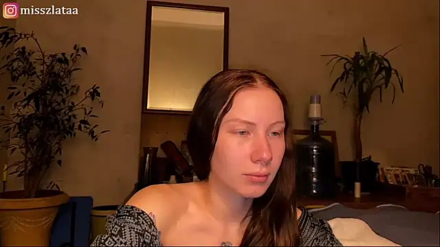 Snapshot of elfess chatting on 11-18-25, 06:34 elfess online show from 11-18-25, 06:34