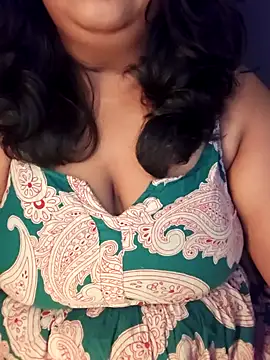 Snapshot of sassy_horny chatting on 01-08-25, 07:34 sassy horny online show from 01-08-25, 07:34