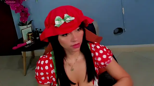 Snapshot of Julia-roberths chatting on 03-20-25, 01:15 Julia-roberths online show from 03-20-25, 01:15