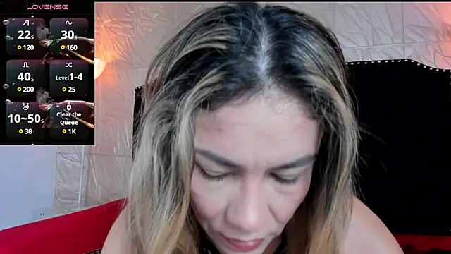 Snapshot of JennyRouse01 chatting on 02-10-25, 11:04 JennyRouse01 online show from 02-10-25, 11:04