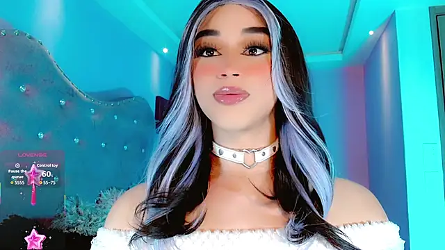 Snapshot of BimboCurvyy chatting on 12-14-25, 11:59 BimboCurvyy online show from 12-14-25, 11:59