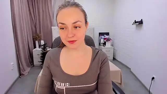 Snapshot of JessicaNickson chatting on 12-31-24, 10:04 JessicaNickson online show from 12-31-24, 10:04