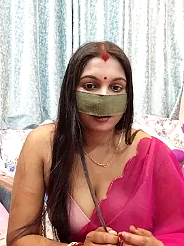 Queen Dolly online show from 03-19-25, 05:50