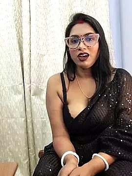 Queen Dolly online show from 10-07-25, 05:54