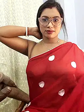 Queen Dolly online show from 01-15-26, 05:27