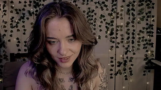 Snapshot of risha_laas chatting on 02-15-25, 10:21 risha laas online show from 02-15-25, 10:21