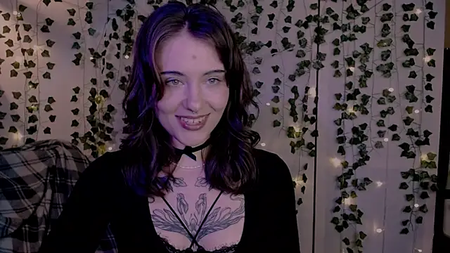 Snapshot of risha_laas chatting on 09-25-25, 08:12 risha laas online show from 09-25-25, 08:12