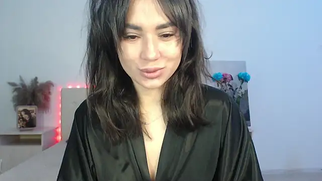 Snapshot of RoxannePure chatting on 10-22-25, 02:56 RoxannePure online show from 10-22-25, 02:56