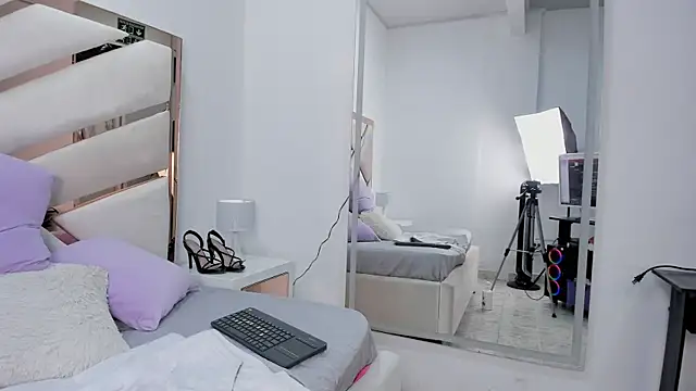 Naughty  Mom online show from 02-08-25, 10:19