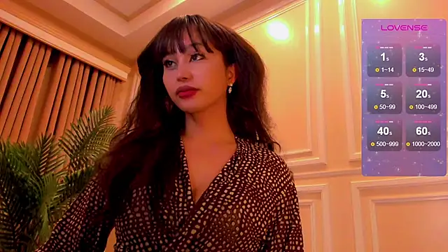 YOURCRISTINAS online show from 01-19-26, 04:33