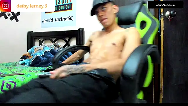 Snapshot of davidlatin66 chatting on 12-16-24, 12:37 davidlatin66 online show from 12-16-24, 12:37