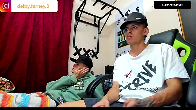 Snapshot of davidlatin66 chatting on 12-16-24, 04:23 davidlatin66 online show from 12-16-24, 04:23